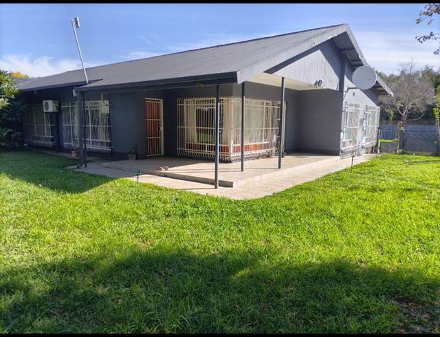 4 BEDROOM HOUSE FOR SALE IN KILNER PARK